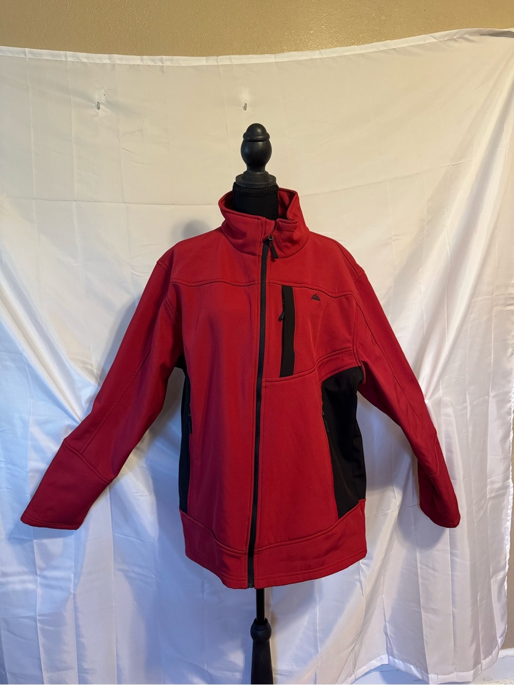 Snozu Men's Red Softshell Jacket